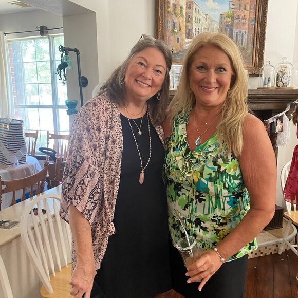 Meet your Posher, Rebecca - Picture 5 of 5